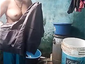 Desi village aunty shot bathing part 2 full hd