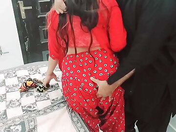 Doodhwali Indian MILF Bhabhi Big Ass Fingered