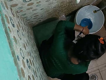 Indian Girl Voyeur Homemade Shower Filmed Inside Bathroom